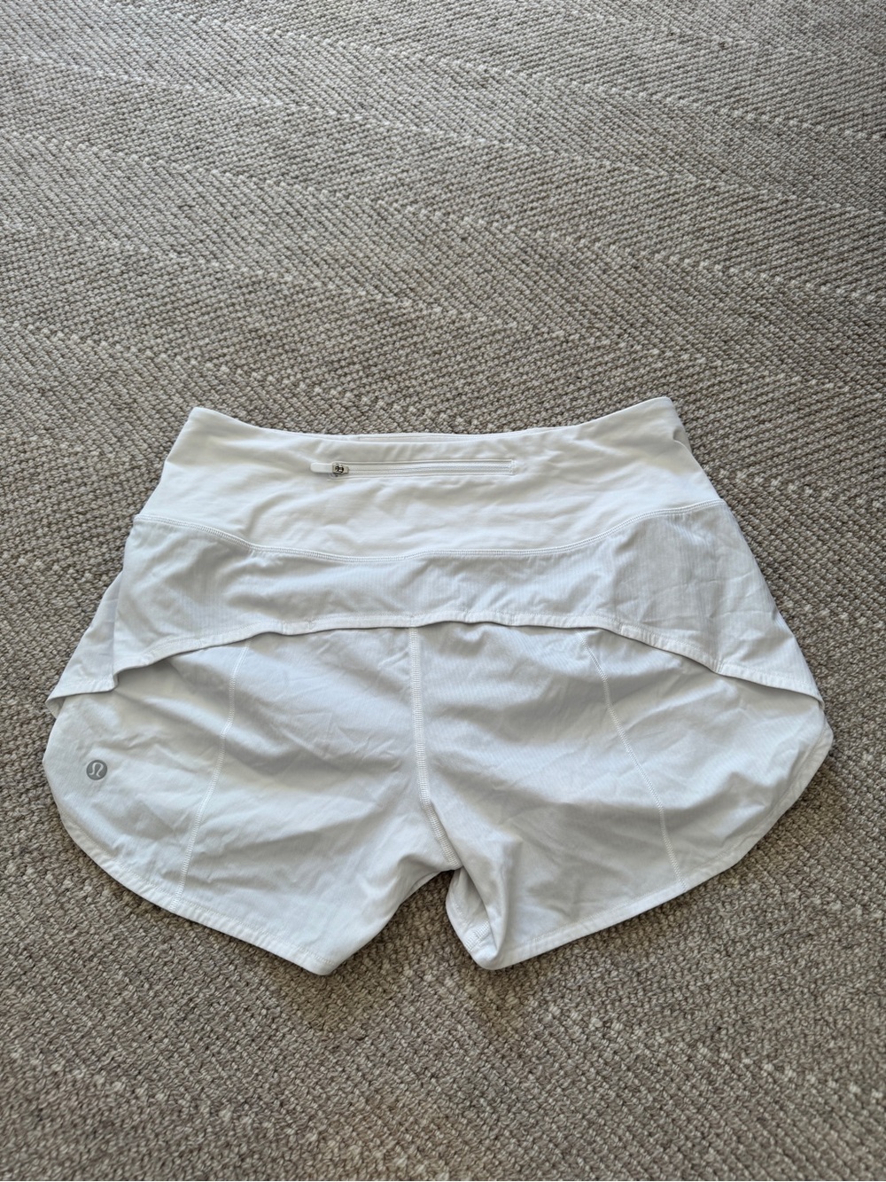 Lululemon athletica Speed Up Mid-Rise Lined Short 4”